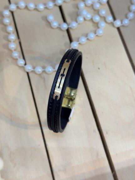 دستبند چرم مدل صلیب