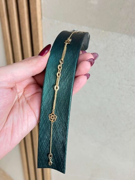 دستبند گل و پروانه